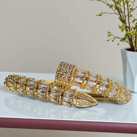 Chunky Luxury 18k Gold Plated Nail Zircon Crystal Bracelet - Picture 2 of 6